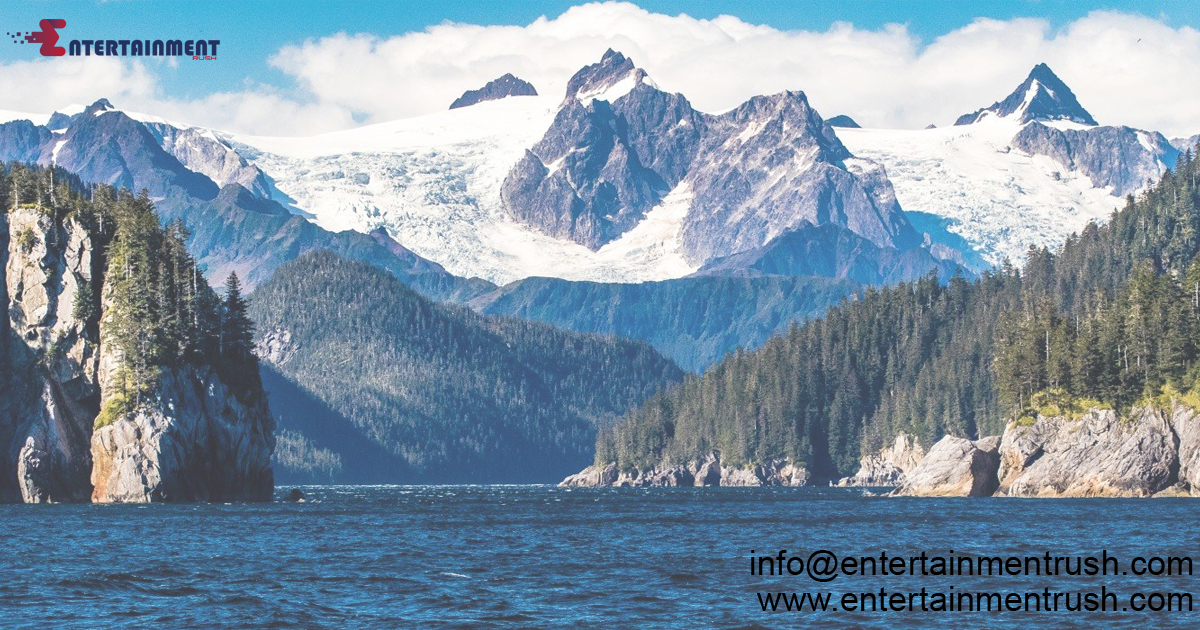 Immersing in Alaska's Winter Wonders: Pursuing the Northern Lights, Snowy Adventures, and Festive Revelries
