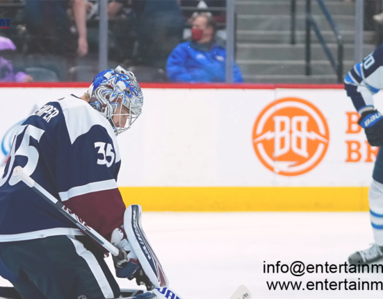 Rantanen Scores Twice in the 3rd Period to Lead Avalanche Past Jets 6-3 and Into the 2nd Round